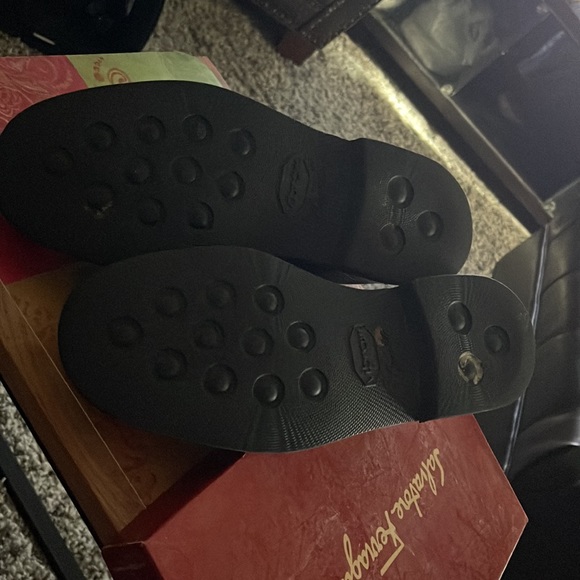 Black leather Ferragamo loafers size 9EE - Picture 5 of 5